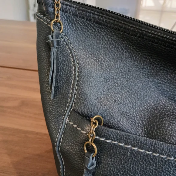 The Sak Black Leather Shoulder Bag - Picture 4 of 11